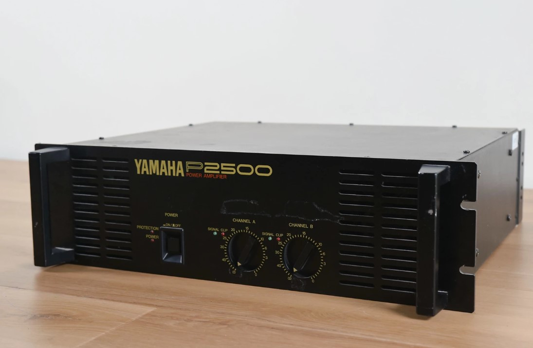 P2500 Amplifier